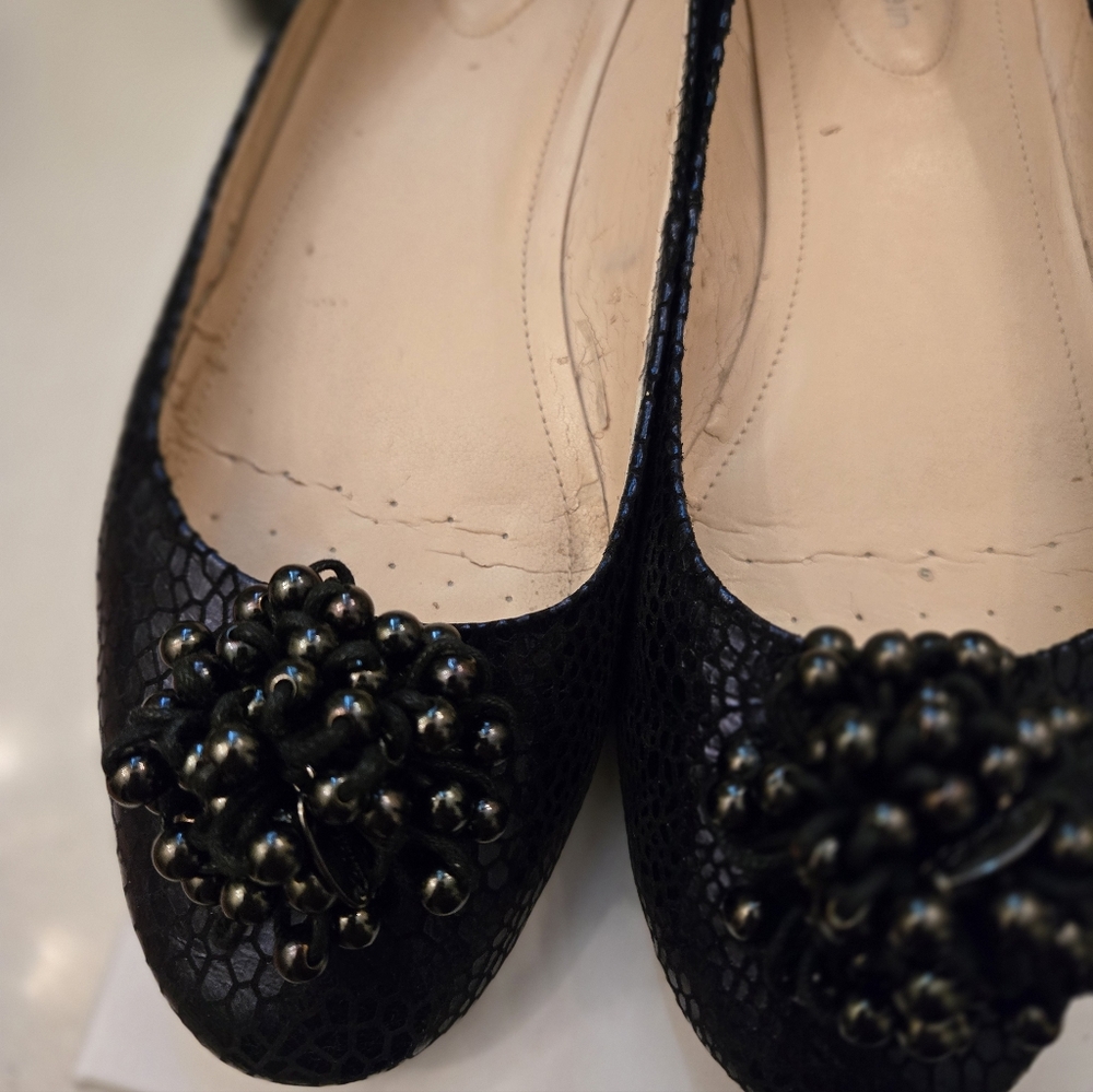 Calvin Klein Midnight Blue Textured Ballet Flats with Beaded Rosette Sz 8.5